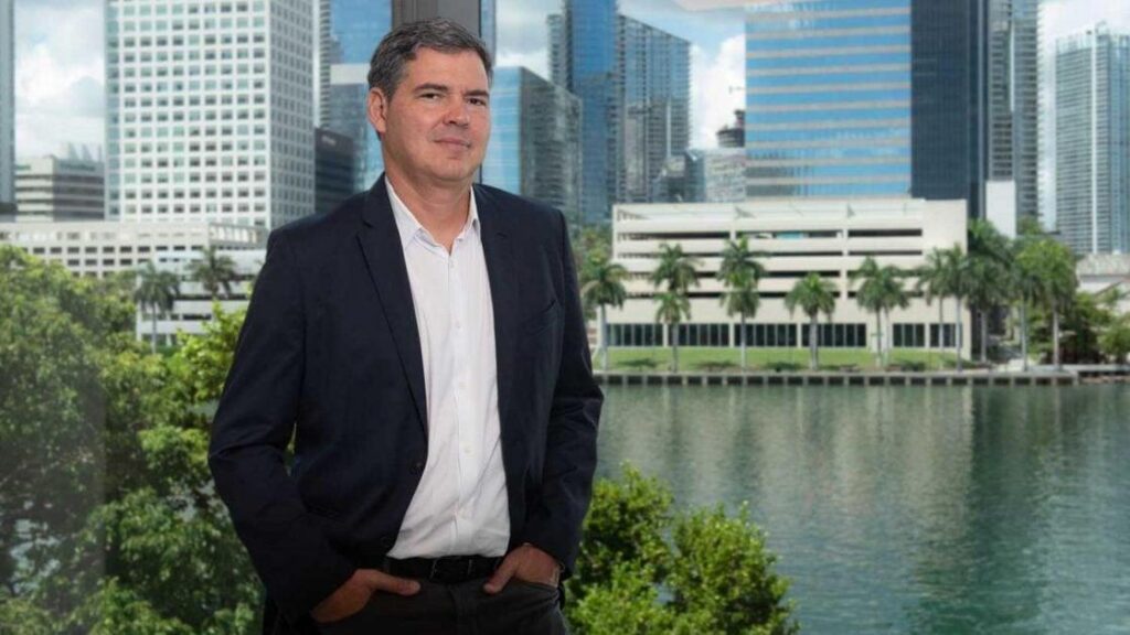 A Expansão do Inter&Co: Estratégias de Tecnologia e Superapp Global
