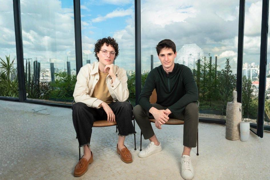 Jovens Empreendedores Revolucionam Vendas Pelo WhatsApp com Tecnologia