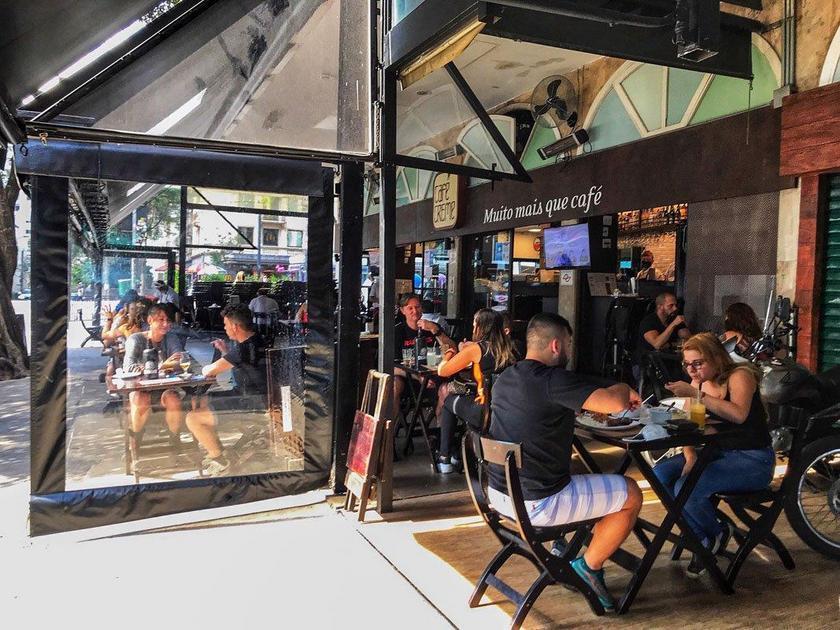 Fim De Ano Impulsiona Faturamento De Bares E Restaurantes