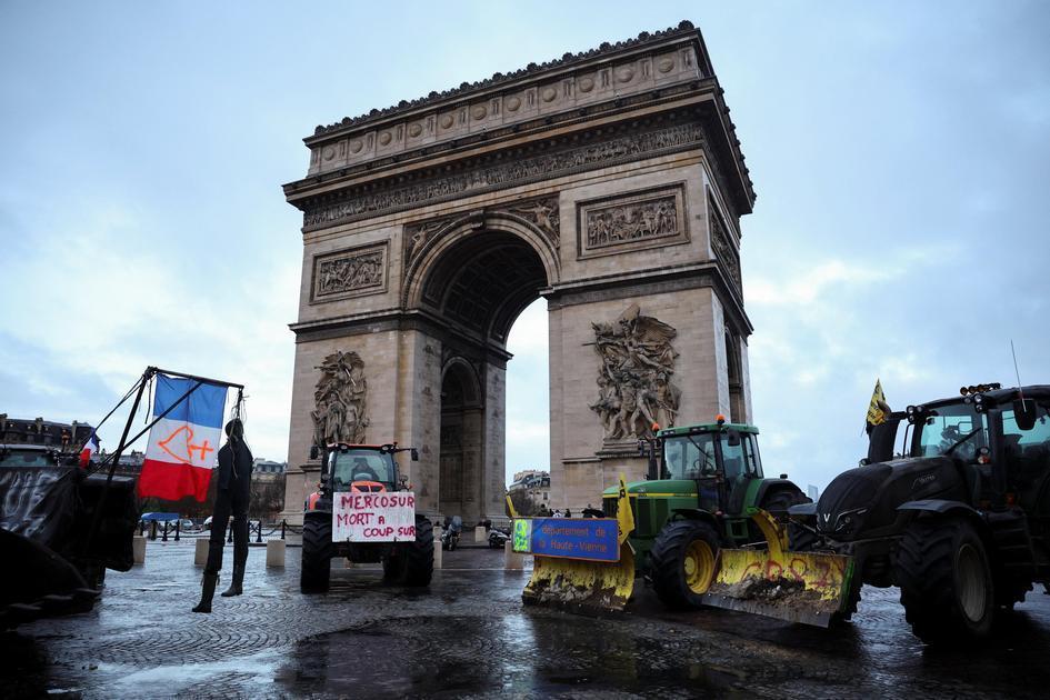 Agricultores Franceses Protestam Contra Acordo Mercosul em Paris