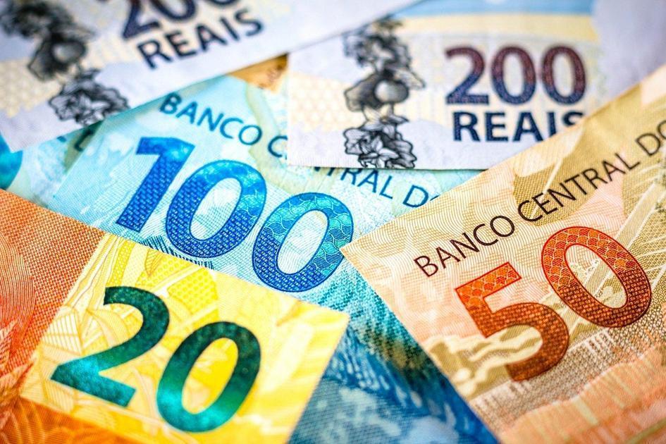 Novo Salário Mínimo De R$ 1.621 Entra Em Vigor