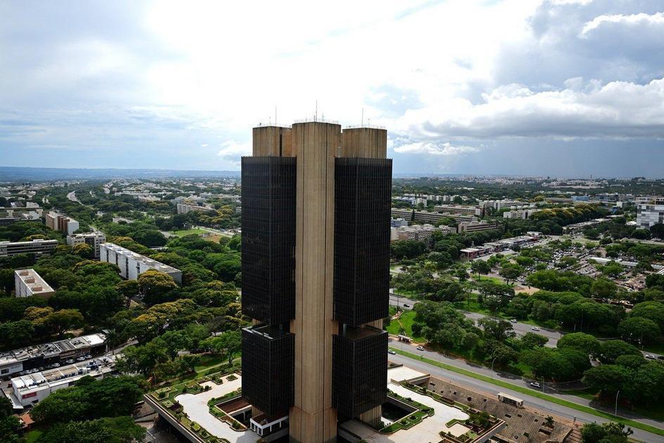Selic Mantida Com Espaço Para Corte Em Março, Diz BC