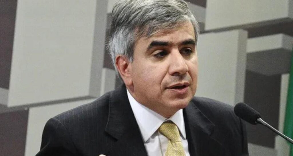 FGC E Rombo De R$ 50 Bi No Banco Master: Mudanças Com Calma