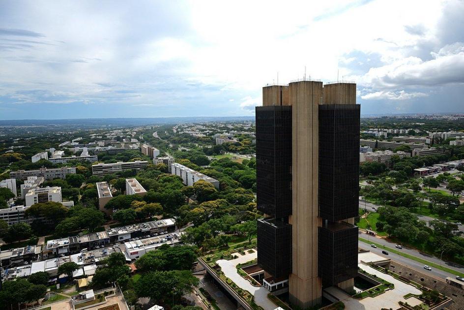 Mercado Reajusta Projeção Da Selic Para 12,50%