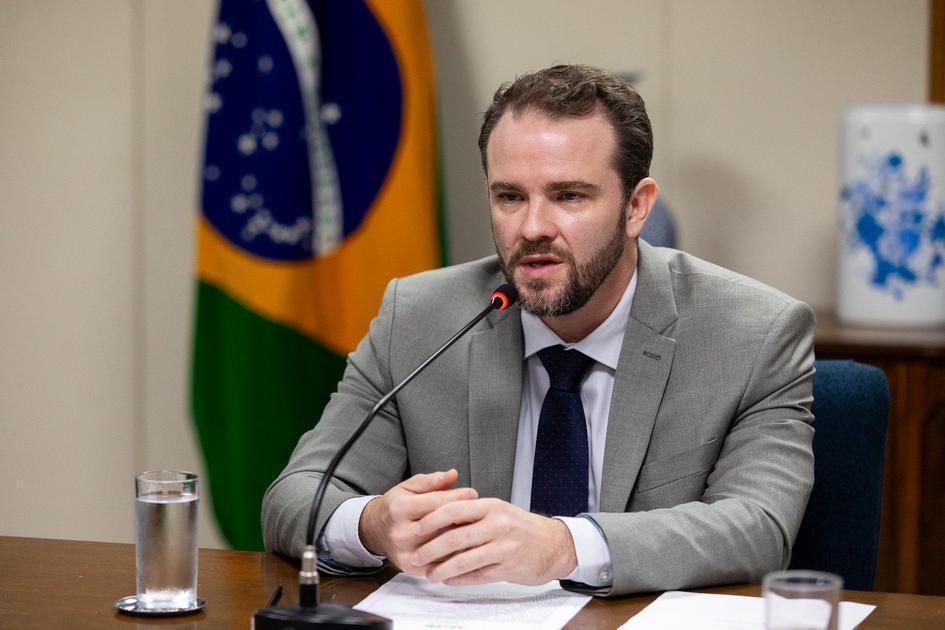 Impacto Fiscal De R$ 111 Bi Por Ano Com Pautas-Bomba